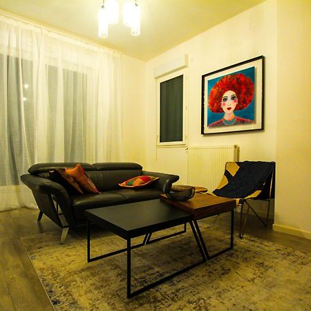 Skyview Luxury Appartement A Монтеврен Екстериор снимка