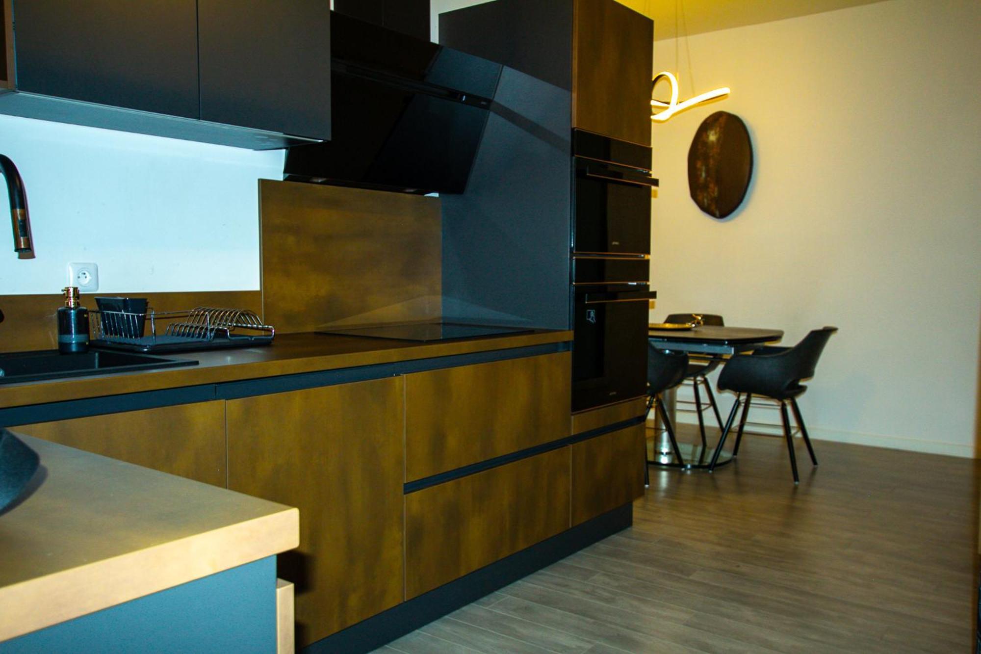 Skyview Luxury Appartement A Монтеврен Екстериор снимка